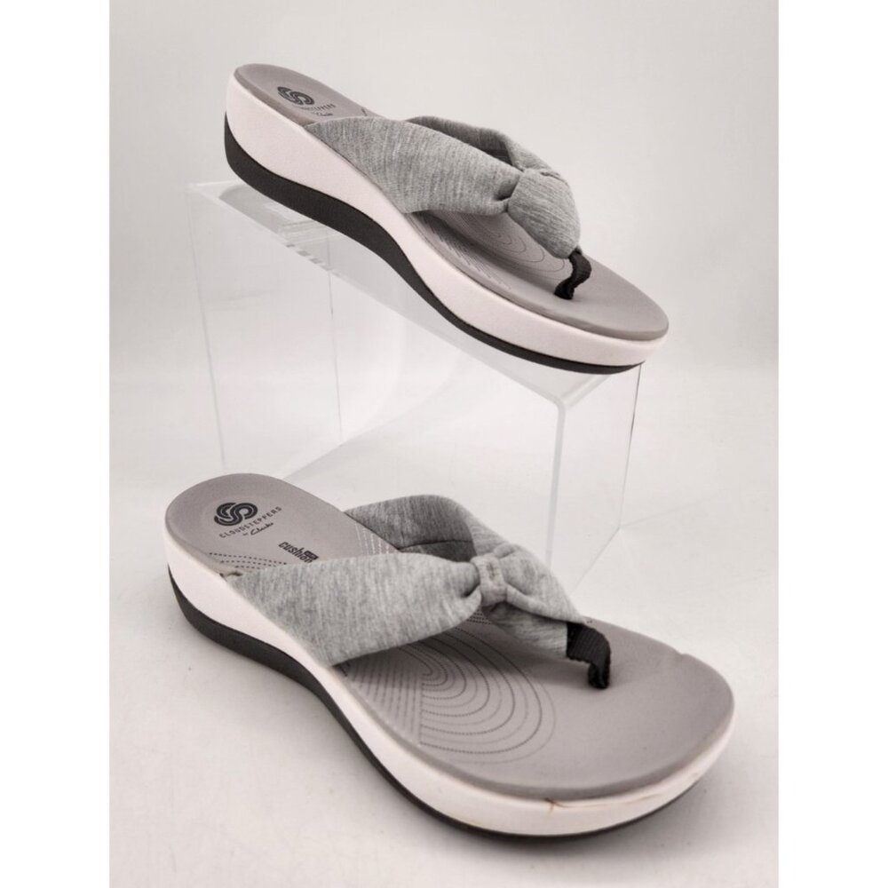 Clarks Cloudsteppers Arla Glison Women’s Size 7 M Gray Fabric Flip Flop Sandals‎